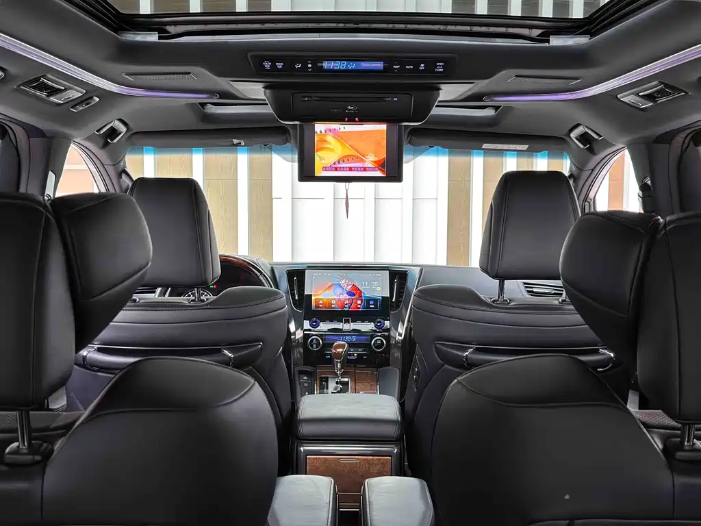 Toyota Alphard 2020 — фото 23