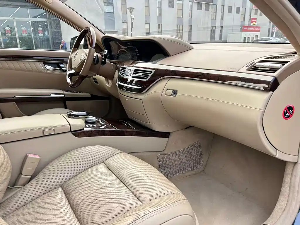 Mercedes-Benz S-Class 2010 — фото 4