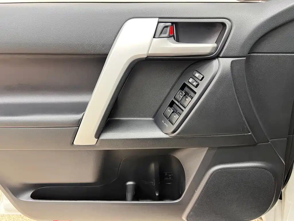 Toyota Prado 2020 — фото 12