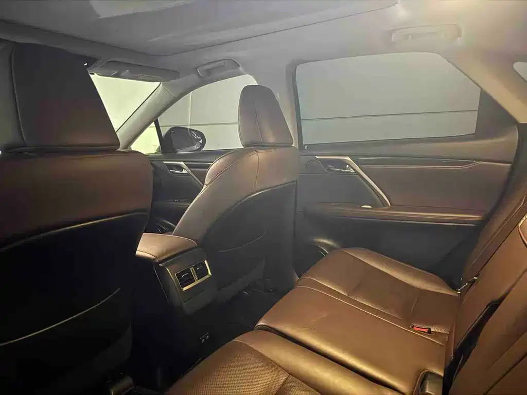 Lexus RX 2021