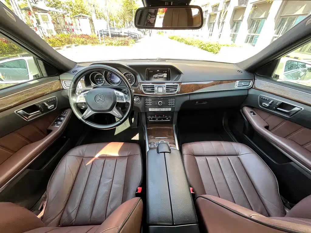 Mercedes-Benz E-Class 2015 — фото 9