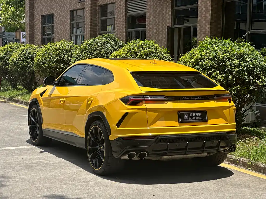 Lamborghini Urus 2022 — фото 3