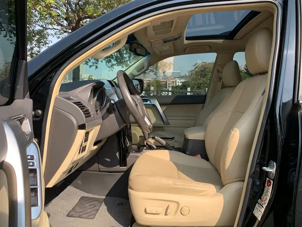 Toyota Prado 2016 — фото 13
