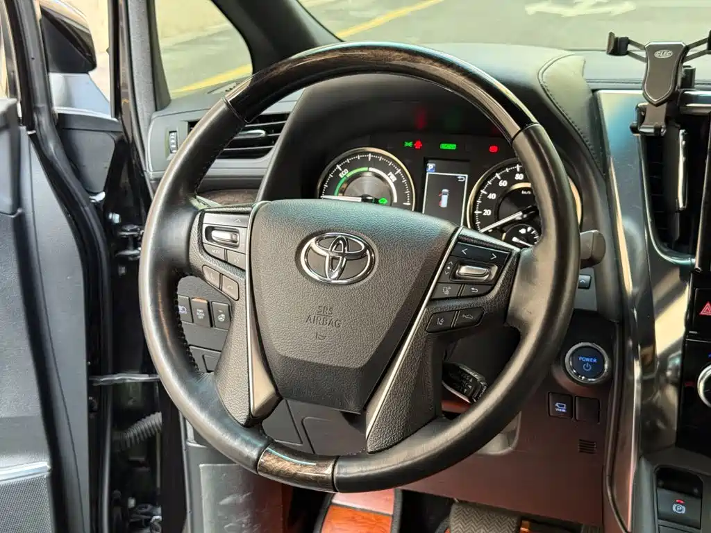 Toyota Vellfire 2019 — фото 8