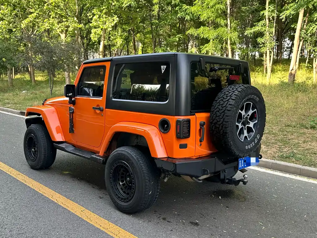 Jeep Wrangler 2013 — фото 10
