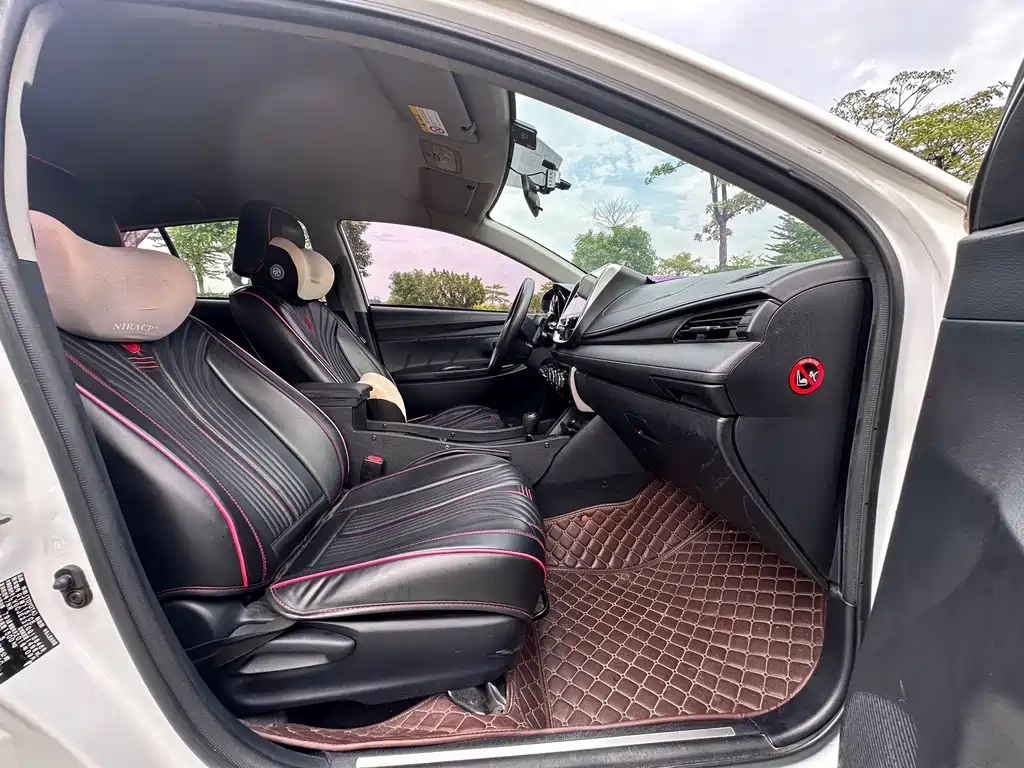 Toyota Yaris L 2018 — фото 8