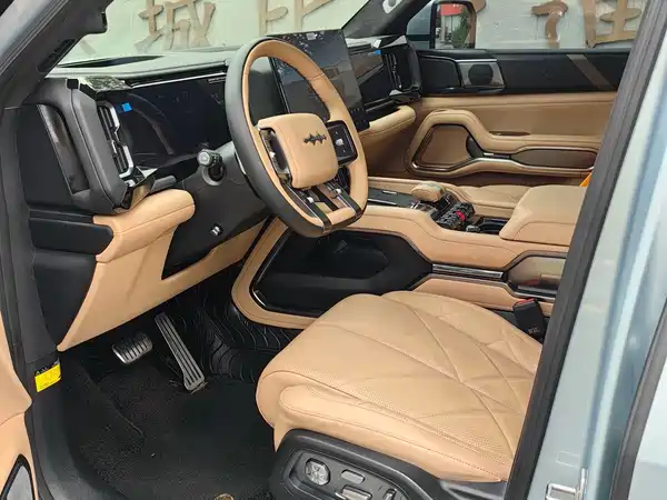 Fangchengbao Leopard 8 2025