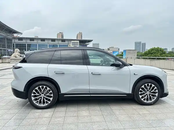 NIO ES6 2025