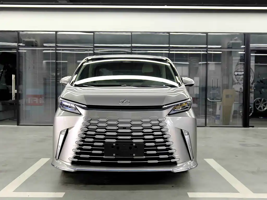 Lexus LM 2023