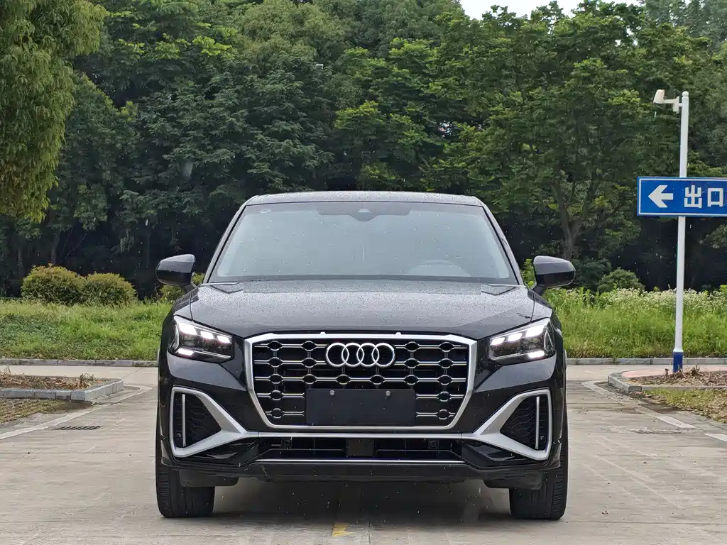 Audi Q2L 2023 — фото 2