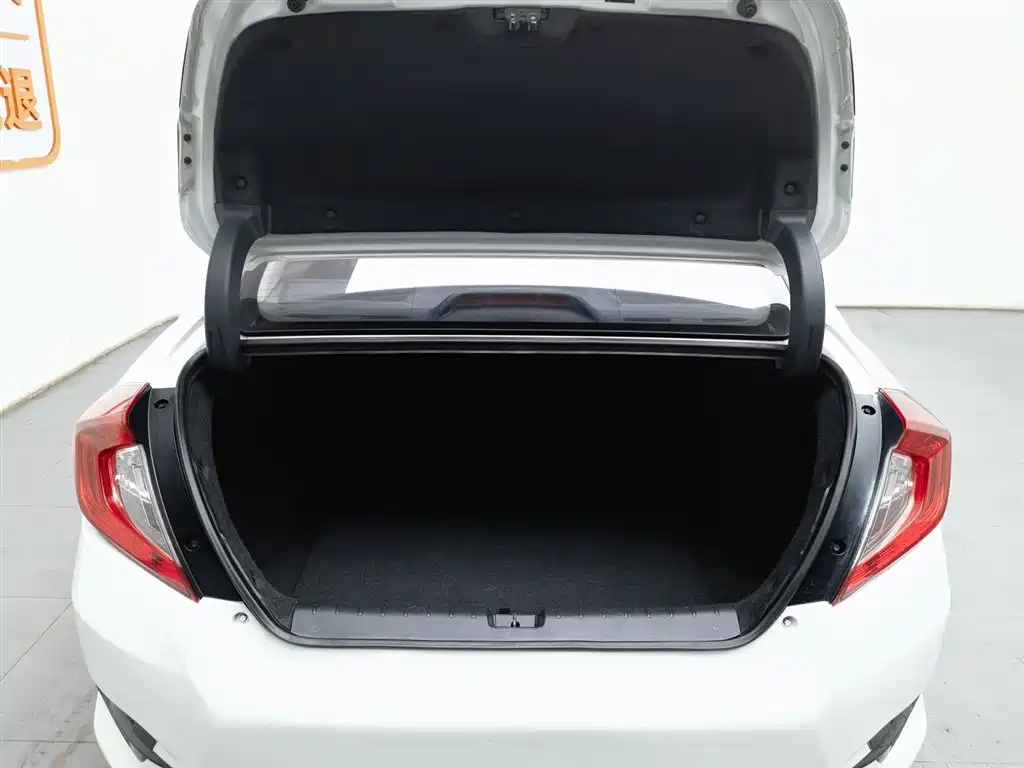 Honda Civic 2017 — фото 16