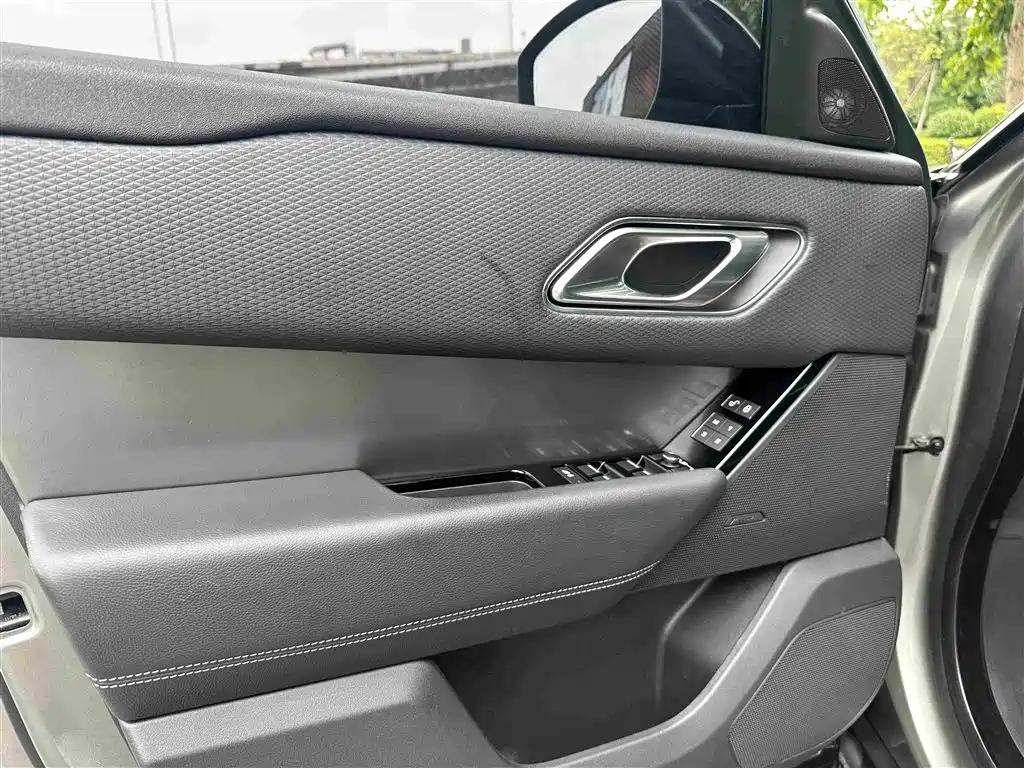 Land Rover Range Rover Velar 2019 — фото 17
