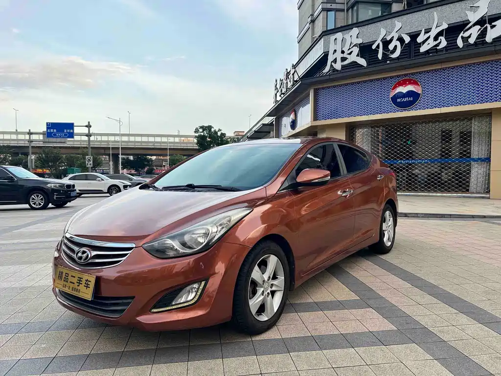 Hyundai Elantra Langdong 2013