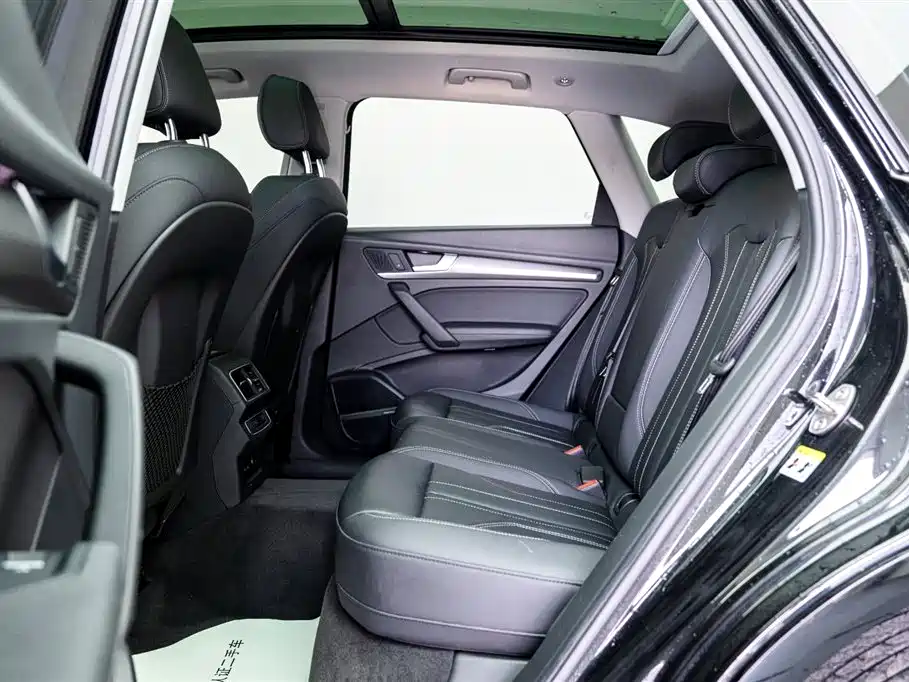 Audi Q5L 2021 — фото 12