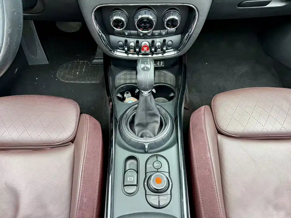 MINI Clubman 2018 — фото 15