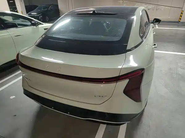 Hongqi EH7 2026