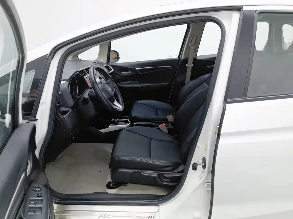 Honda Fit 2015 — фото 10