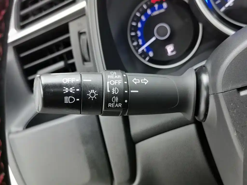 Honda Fit 2015 — фото 21