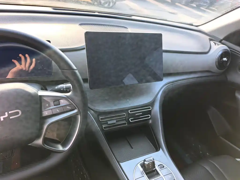 BYD Seal 05 DM-i 2025 — фото 6