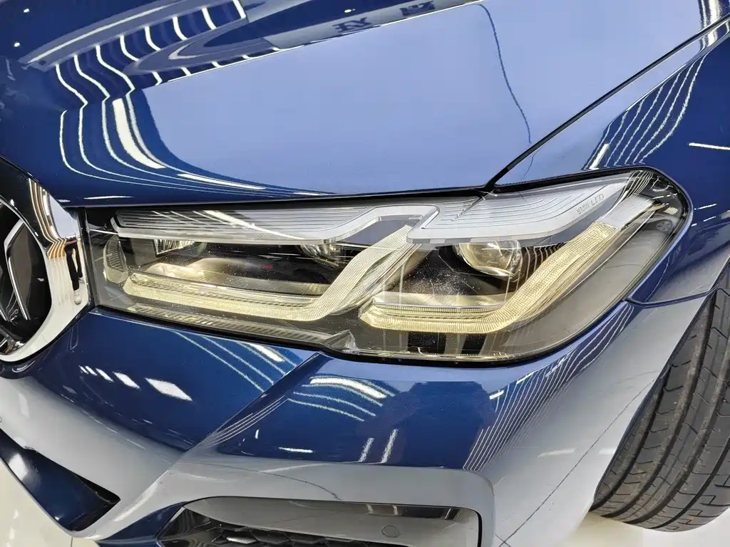 BMW 5 Series New Energy 2021 — фото 11