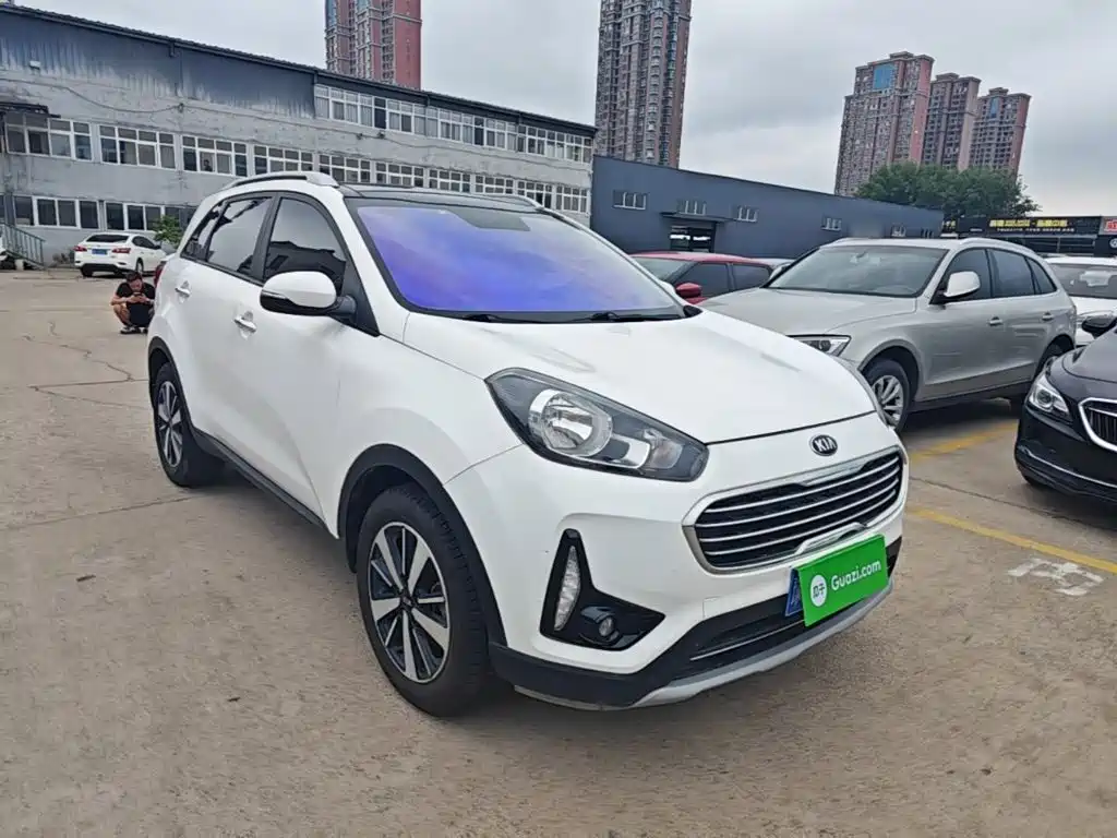 Kia KX3 Proud Running 2017