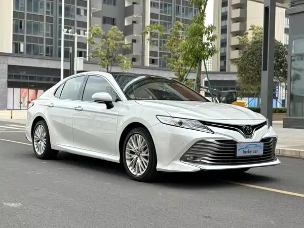 Toyota Camry 2021