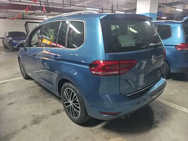 Volkswagen Touran 2016