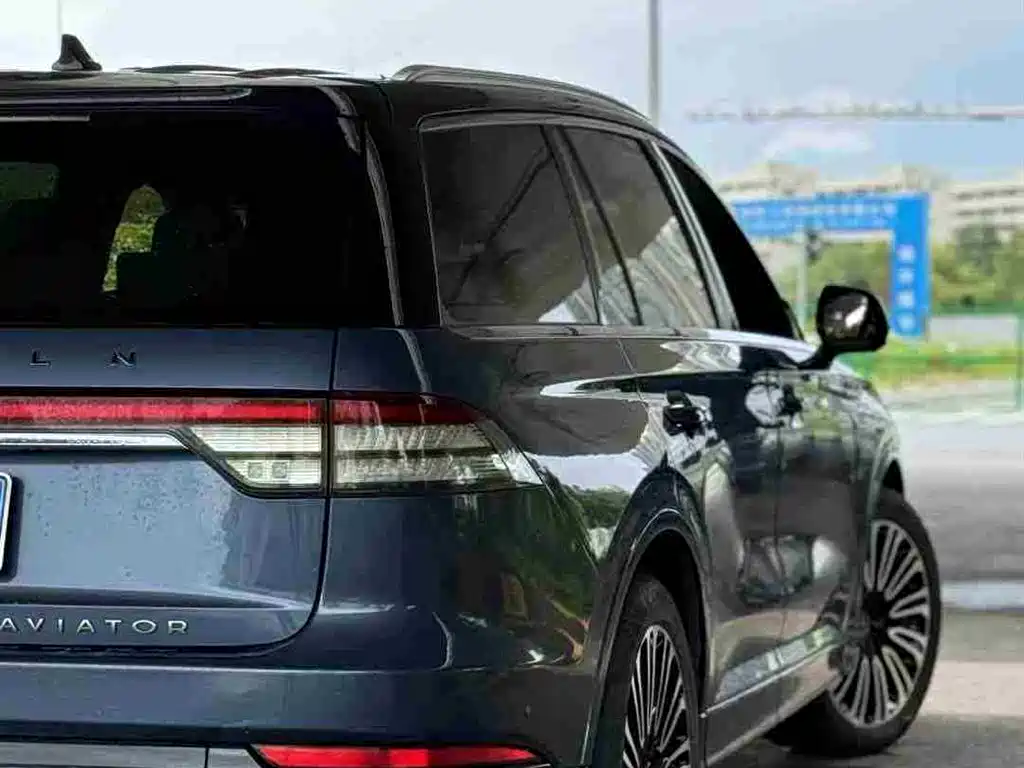 Lincoln Aviator 2020 — фото 9