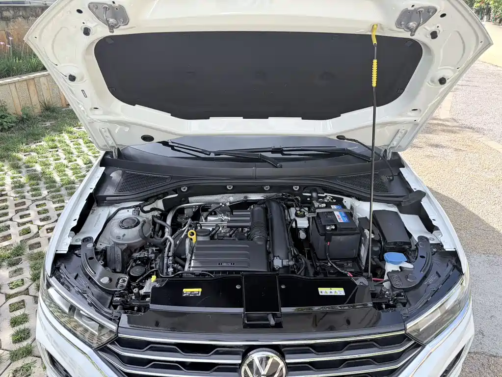 Volkswagen T-Roc 2022 — фото 13
