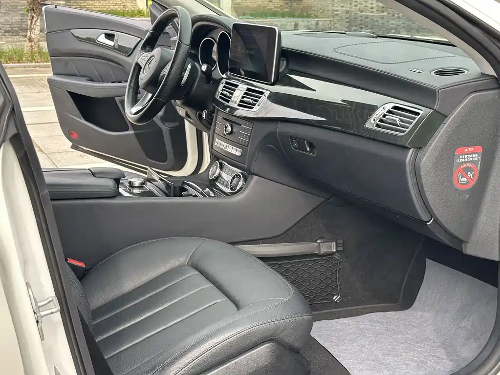 Mercedes-Benz CLS 2015