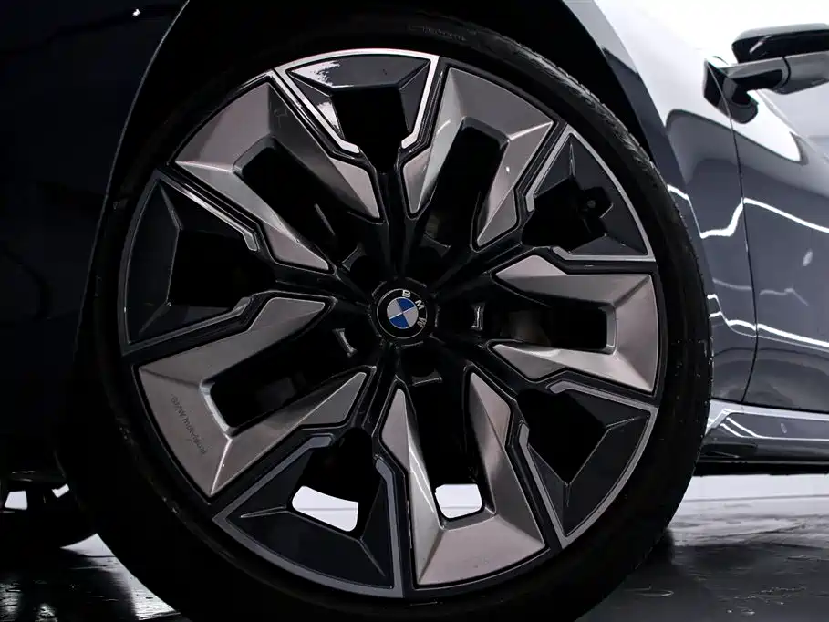 BMW 7 Series 2023 — фото 17