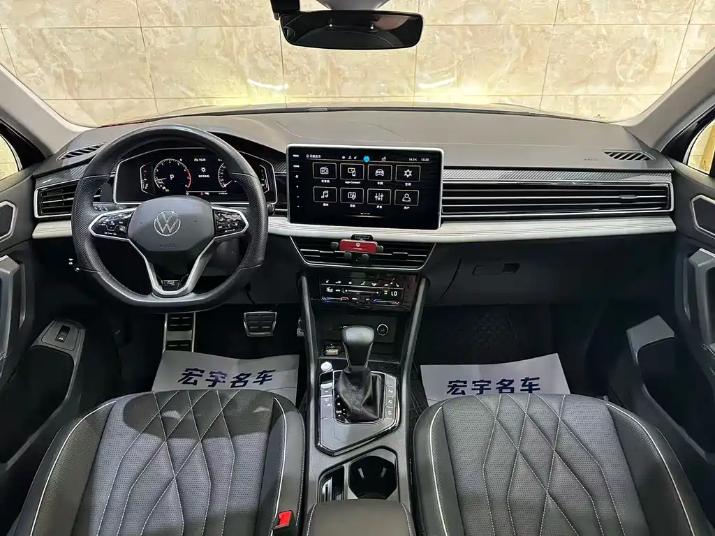 Volkswagen Tiguan L 2023 — фото 7