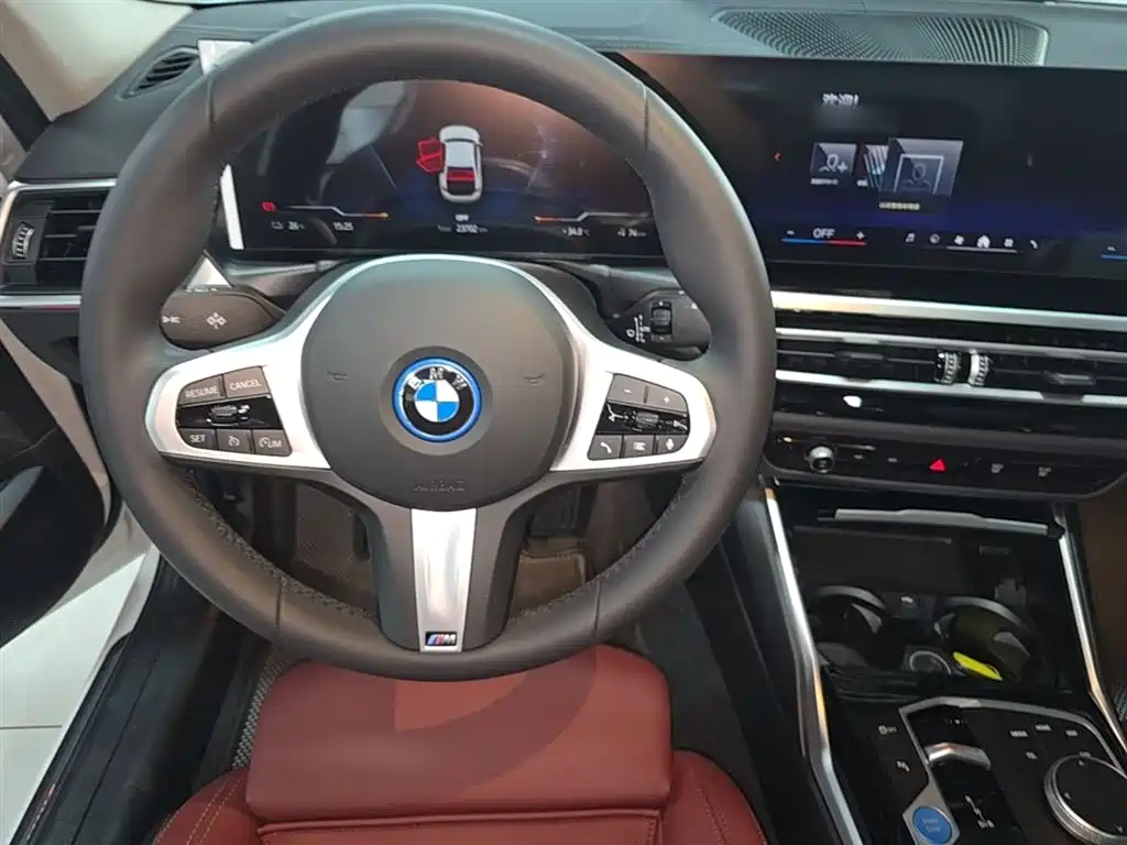BMW i3 2024 — фото 11
