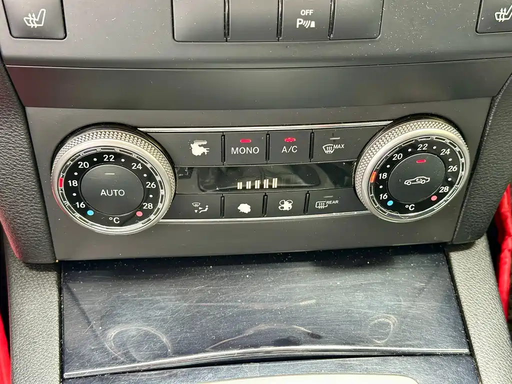 Mercedes-Benz GLK-Class 2010 — фото 33