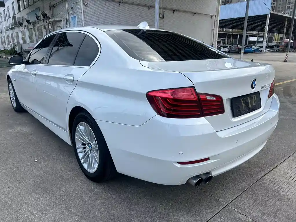 BMW 5 Series 2016 — фото 6