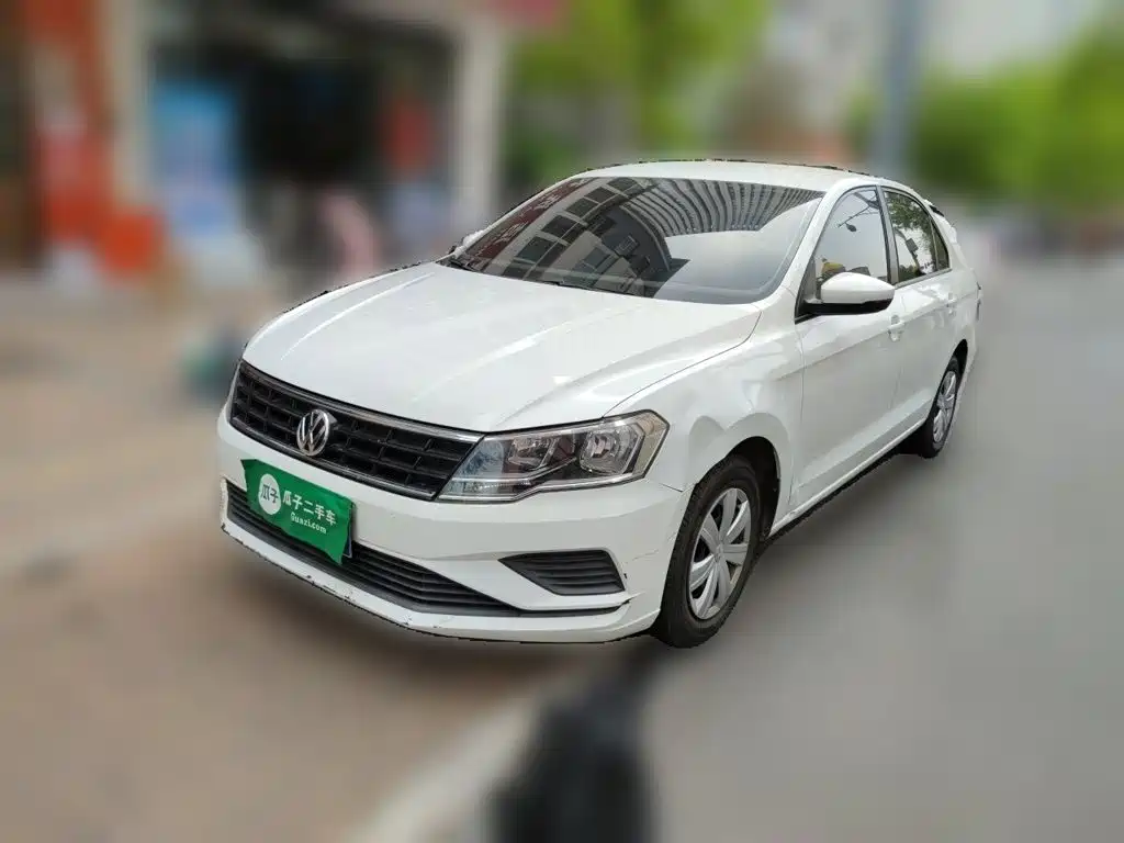 Volkswagen Jetta 2018 — фото 1