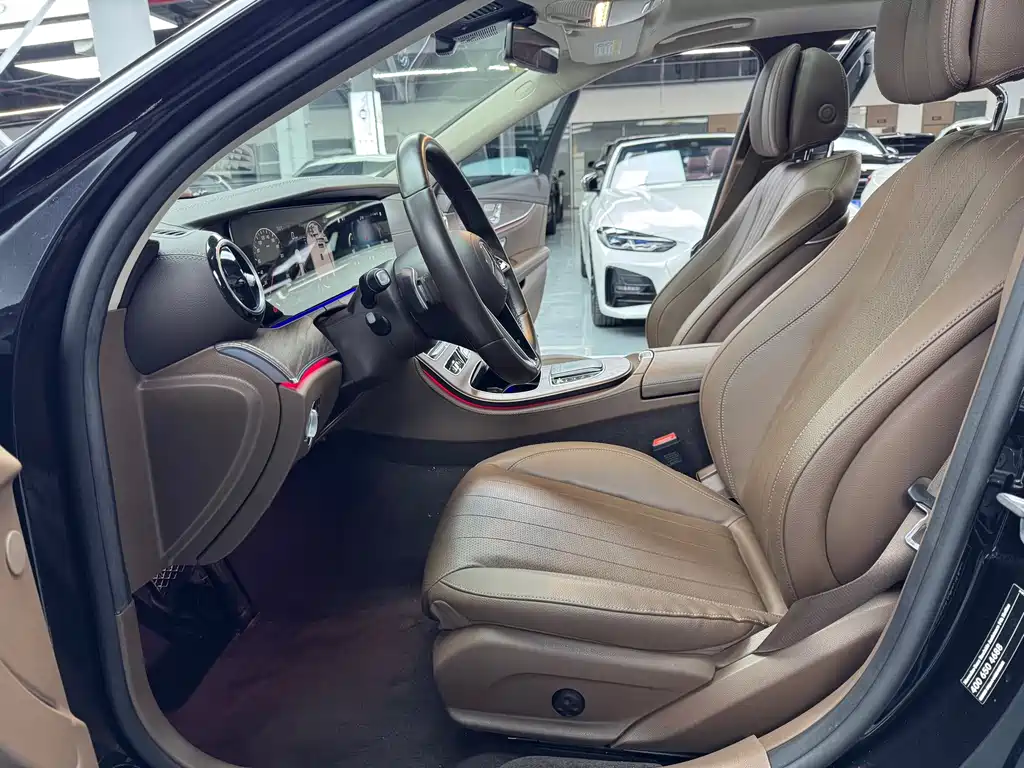 Mercedes-Benz E-Class 2023 — фото 4