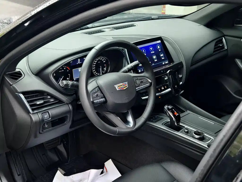 Cadillac CT5 2023 — фото 11