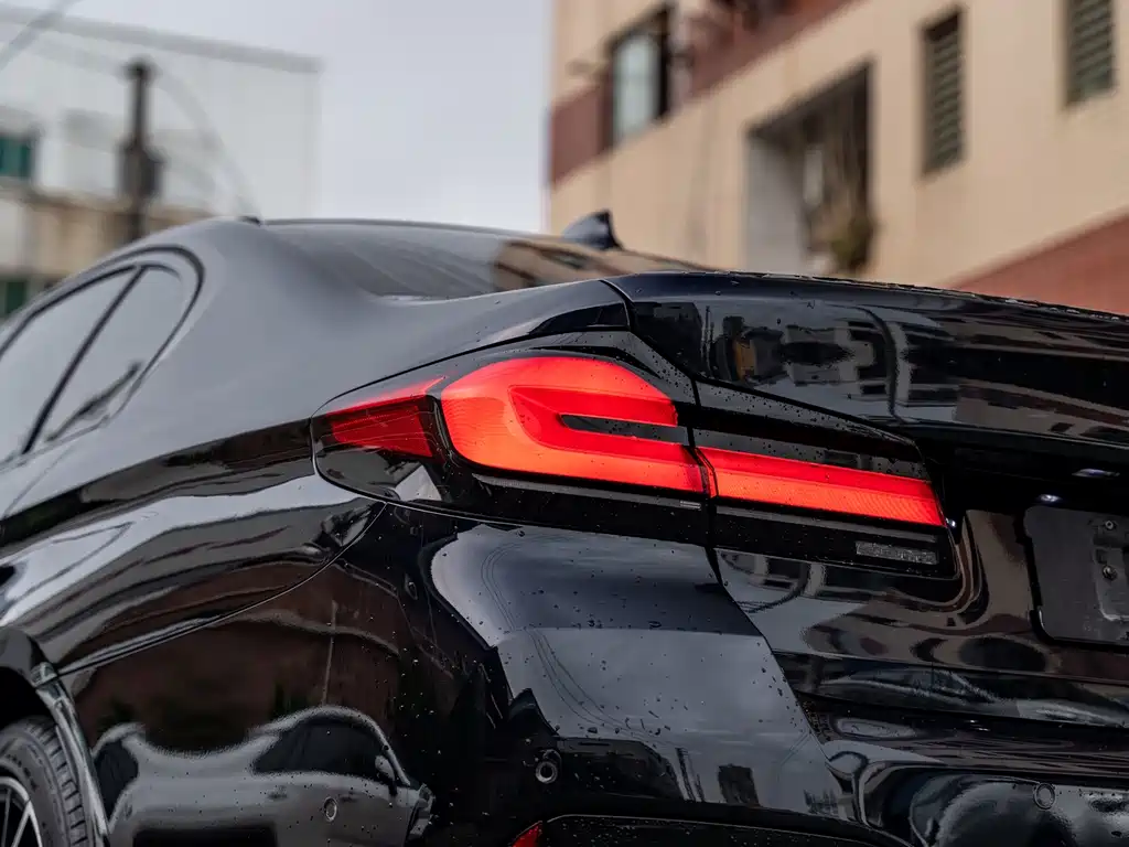 BMW 5 Series 2023