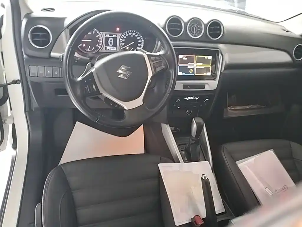Suzuki Vitara 2018 — фото 10