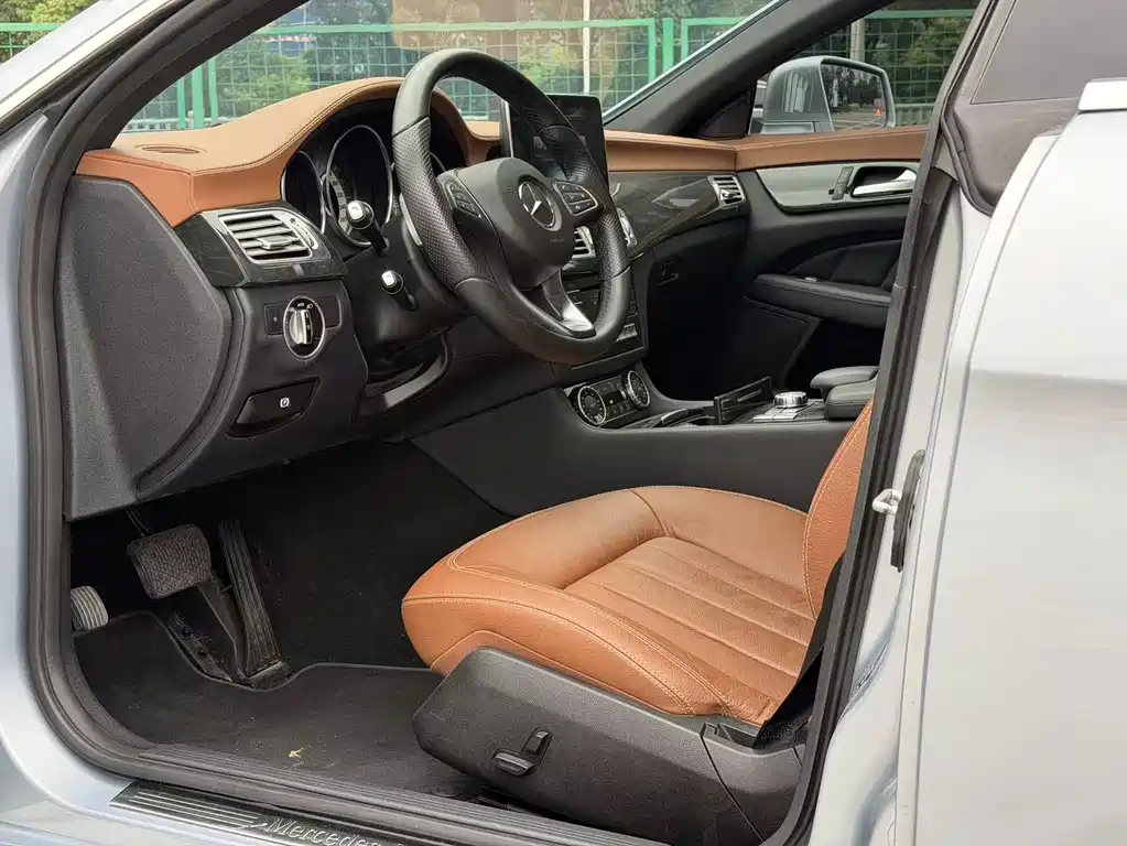 Mercedes-Benz CLS 2015