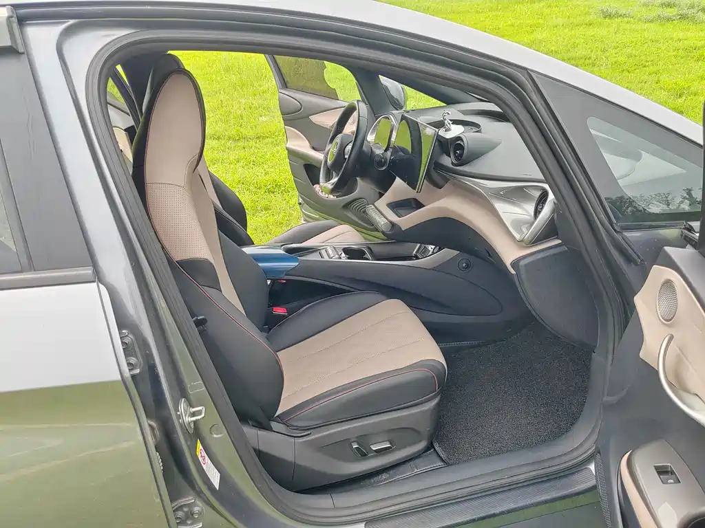 BYD Dolphin 2023