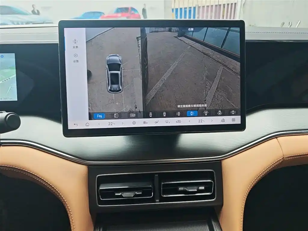 BYD L DM-i 2025 — фото 13