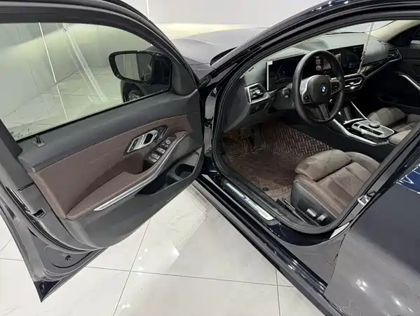 BMW 3 Series 2023