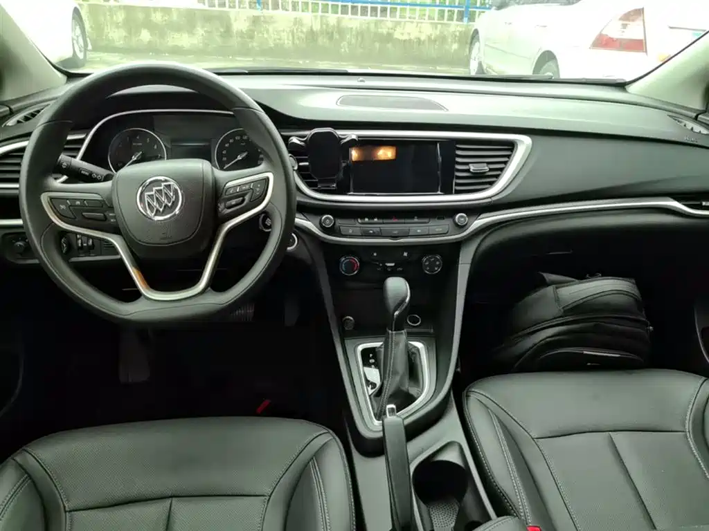 Buick Excelle 2022 — фото 10