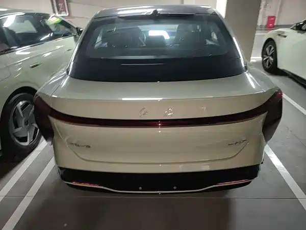Hongqi EH7 2026