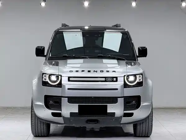 Land Rover Defender 2022