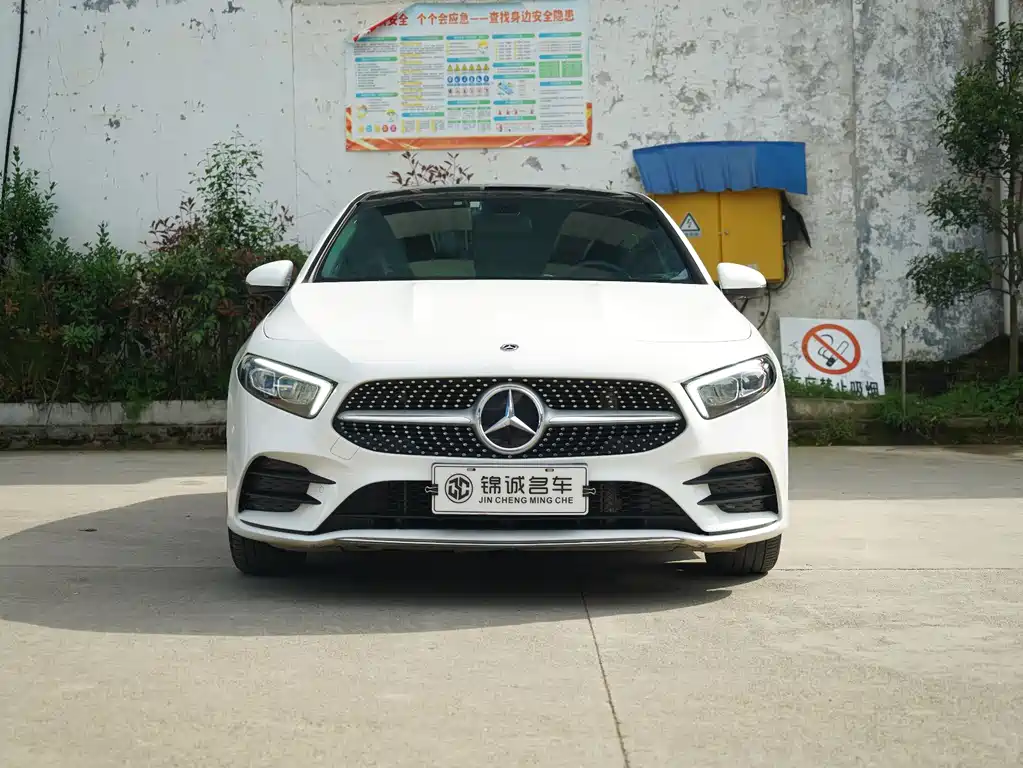 Mercedes-Benz A-Class 2022 — фото 3