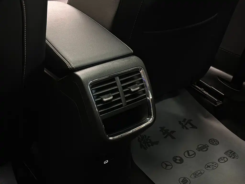 Skoda Octavia 2022 — фото 19