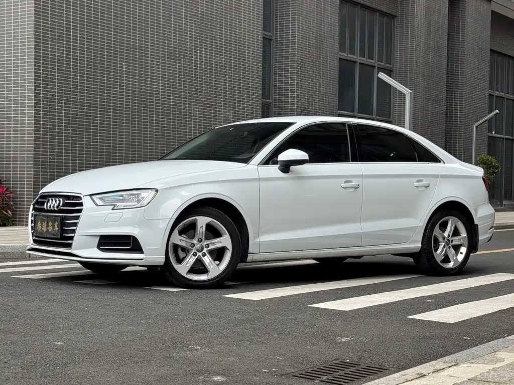Audi A3 2019 — фото 6